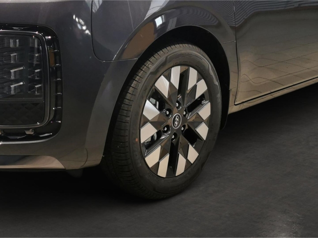 HYUNDAI STARIA 2.2 CRDI 8AT 2WD Signature 7-Sitzer PANORAMADACH AHK NAVI LEDER HYUNDAI STARIA 2.2 CRDI 8AT 2WD Signature 7-Sitzer PANORAMADACH AHK NAVI LEDER