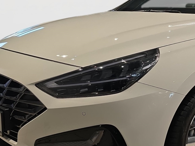 HYUNDAI i30 FL KOMBI 1.0 T-GDI 7-DCT Connect & Go NAVI LED HYUNDAI i30 FL KOMBI 1.0 T-GDI 7-DCT Connect & Go NAVI LED