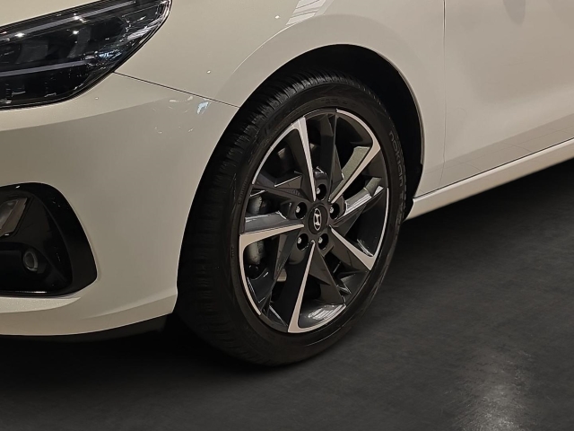 HYUNDAI i30 FL KOMBI 1.0 T-GDI 7-DCT Connect & Go NAVI LED HYUNDAI i30 FL KOMBI 1.0 T-GDI 7-DCT Connect & Go NAVI LED