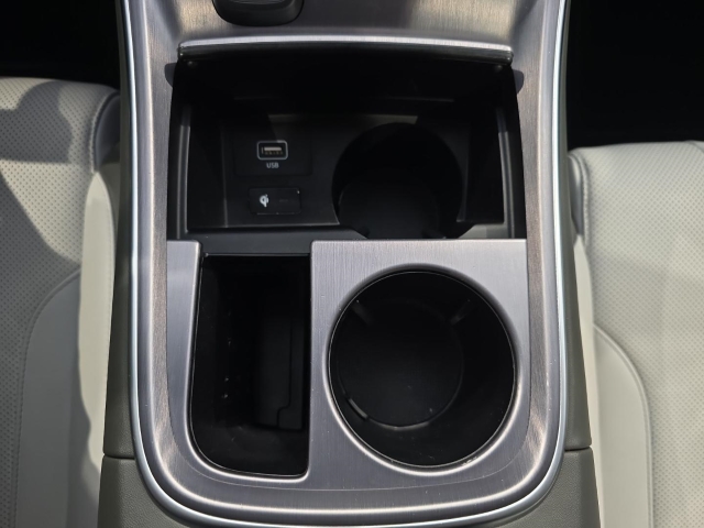 HYUNDAI SANTA FE FACELIFT SEVEN 2.2 CRDI 4WD 8-DCT SIGNATURE PANORAMADACH HYUNDAI SANTA FE FACELIFT SEVEN 2.2 CRDI 4WD 8-DCT SIGNATURE PANORAMADACH