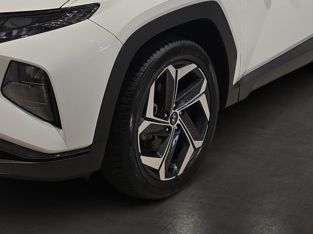 HYUNDAI TUCSON 1.6 T-GDI PHEV 4WD Trend Assistenzpaket el.Heckklappe LED NAVI HYUNDAI TUCSON 1.6 T-GDI PHEV 4WD Trend Assistenzpaket el.Heckklappe LED NAVI