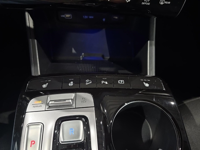 HYUNDAI TUCSON 1.6 T-GDI PHEV 4WD Trend Assistenzpaket el.Heckklappe LED NAVI HYUNDAI TUCSON 1.6 T-GDI PHEV 4WD Trend Assistenzpaket el.Heckklappe LED NAVI