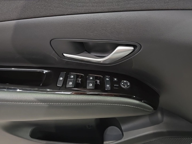 HYUNDAI TUCSON 1.6 T-GDI PHEV 4WD Trend Assistenzpaket el.Heckklappe LED NAVI HYUNDAI TUCSON 1.6 T-GDI PHEV 4WD Trend Assistenzpaket el.Heckklappe LED NAVI