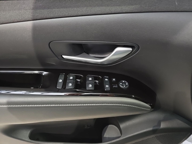 HYUNDAI TUCSON 1.6 T-GDI Trend Plug-In Hybrid 4WD Pano Assistenzpaket el.Heckklappe HYUNDAI TUCSON 1.6 T-GDI Trend Plug-In Hybrid 4WD Pano Assistenzpaket el.Heckklappe