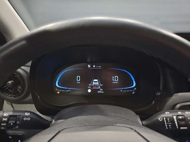 HYUNDAI i10 Trend FL 5-AMT TREND Komfortpaket NAVI HYUNDAI i10 Trend FL 5-AMT TREND Komfortpaket NAVI