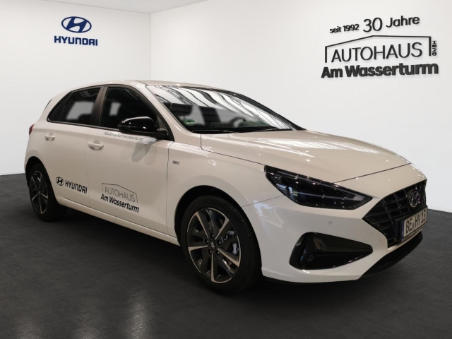 HYUNDAI i30 Mild-Hybrid EU6d FL 1.5 T-GDI 5-Türer M/T 48V (MJ23) Advantage HYUNDAI i30 Mild-Hybrid EU6d FL 1.5 T-GDI 5-Türer M/T 48V (MJ23) Advantage