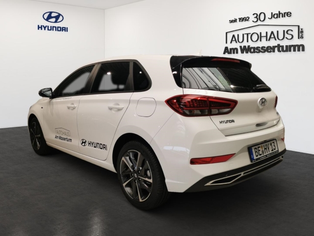 HYUNDAI i30 Mild-Hybrid EU6d FL 1.5 T-GDI 5-Türer M/T 48V (MJ23) Advantage HYUNDAI i30 Mild-Hybrid EU6d FL 1.5 T-GDI 5-Türer M/T 48V (MJ23) Advantage