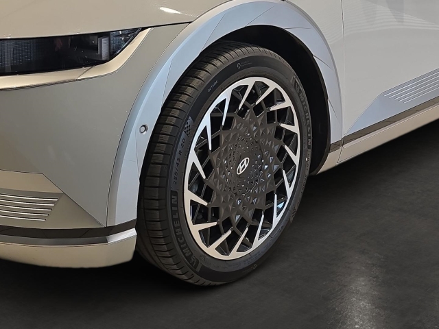 HYUNDAI IONIQ 5 Uniq Panoramadach Relax-Paket 20 Zoll HYUNDAI IONIQ 5 Uniq Panoramadach Relax-Paket 20 Zoll