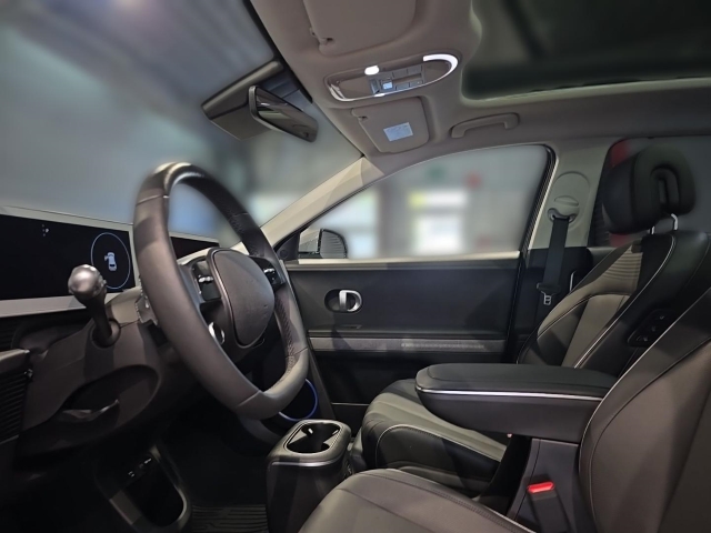 HYUNDAI IONIQ 5 Uniq Panoramadach Relax-Paket 20 Zoll HYUNDAI IONIQ 5 Uniq Panoramadach Relax-Paket 20 Zoll