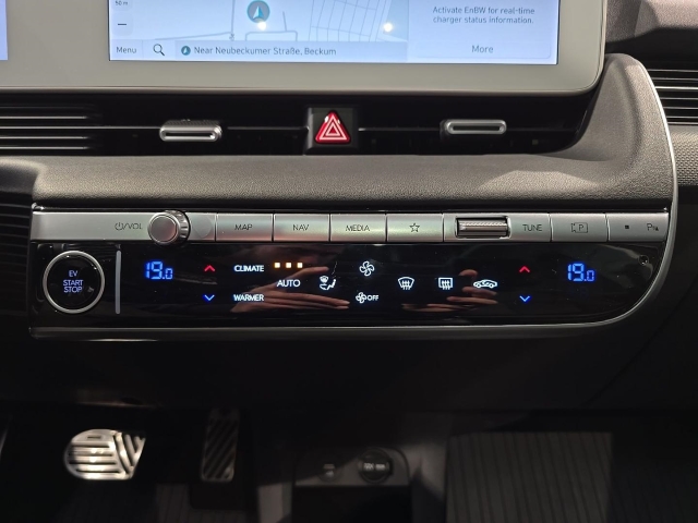 HYUNDAI IONIQ 5 Uniq Panoramadach Relax-Paket 20 Zoll HYUNDAI IONIQ 5 Uniq Panoramadach Relax-Paket 20 Zoll