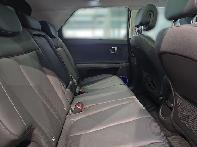 HYUNDAI IONIQ 5 Uniq Panoramadach Relax-Paket 20 Zoll HYUNDAI IONIQ 5 Uniq Panoramadach Relax-Paket 20 Zoll