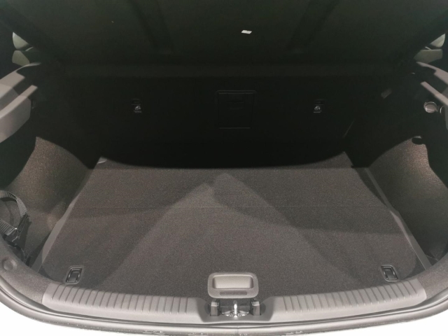 HYUNDAI i30 EU6e FL 5-Türer (MY25) 1.0 T-GDI 6-MT 2WD Advantage LED HYUNDAI i30 EU6e FL 5-Türer (MY25) 1.0 T-GDI 6-MT 2WD Advantage LED