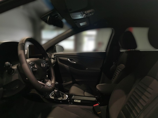 HYUNDAI i30 EU6e FL 5-Türer (MY25) 1.0 T-GDI 6-MT 2WD Advantage LED HYUNDAI i30 EU6e FL 5-Türer (MY25) 1.0 T-GDI 6-MT 2WD Advantage LED