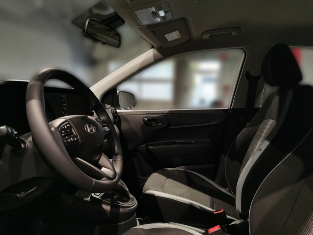 HYUNDAI i10 1.0 Benzin 5-MT TREND Komfortpaket MY25 HYUNDAI i10 1.0 Benzin 5-MT TREND Komfortpaket MY25