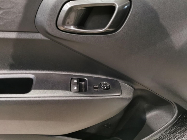 HYUNDAI i10 1.0 Benzin 5-MT TREND Komfortpaket MY25 HYUNDAI i10 1.0 Benzin 5-MT TREND Komfortpaket MY25