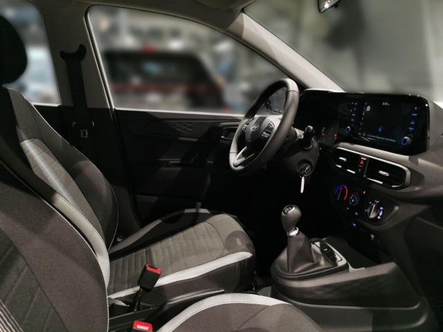 HYUNDAI i10 1.0 BENZIN MY25 5-MT 2WD SELECT HYUNDAI i10 1.0 BENZIN MY25 5-MT 2WD SELECT