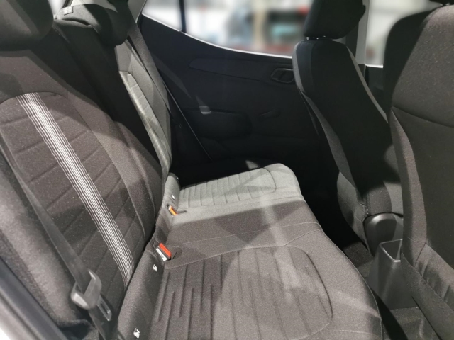 HYUNDAI i10 1.0 BENZIN MY25 5-MT 2WD SELECT HYUNDAI i10 1.0 BENZIN MY25 5-MT 2WD SELECT