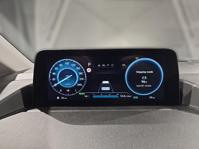 HYUNDAI STARIA Hybrid 1.6 T-GDI AT TREND 9-Sitzer Alu 18 Park-Paket Easy-Access-Paket HYUNDAI STARIA Hybrid 1.6 T-GDI AT TREND 9-Sitzer Alu 18 Park-Paket Easy-Access-Paket