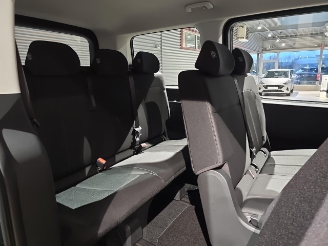 HYUNDAI STARIA Hybrid 1.6 T-GDI AT TREND 9-Sitzer Alu 18 Park-Paket Easy-Access-Paket HYUNDAI STARIA Hybrid 1.6 T-GDI AT TREND 9-Sitzer Alu 18 Park-Paket Easy-Access-Paket