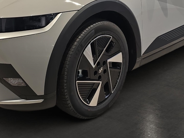 HYUNDAI IONIQ 5 63 KWH (170 PS) 2WD DYNAMIQ, EL. HECKKLAPPE HYUNDAI IONIQ 5 63 KWH (170 PS) 2WD DYNAMIQ, EL. HECKKLAPPE