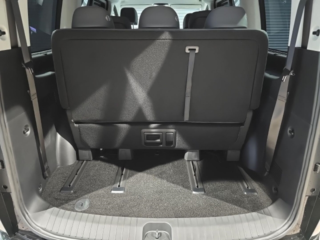 HYUNDAI STARIA HEV 7-SITZER (MY25) 1.6 T-GDI (225 PS) 6-AT 2WD SIGNATURE HYUNDAI STARIA HEV 7-SITZER (MY25) 1.6 T-GDI (225 PS) 6-AT 2WD SIGNATURE