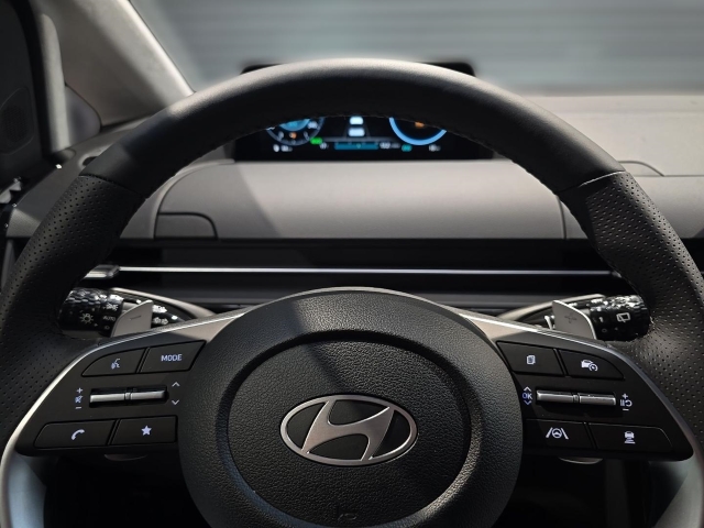 HYUNDAI STARIA HEV 7-SITZER (MY25) 1.6 T-GDI (225 PS) 6-AT 2WD SIGNATURE HYUNDAI STARIA HEV 7-SITZER (MY25) 1.6 T-GDI (225 PS) 6-AT 2WD SIGNATURE