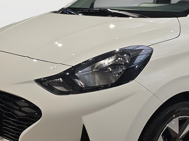 HYUNDAI i10 1.0 BENZIN 5-AMT 2WD TREND Rückfahrkamera Navigation HYUNDAI i10 1.0 BENZIN 5-AMT 2WD TREND Rückfahrkamera Navigation