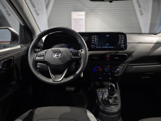 HYUNDAI i10 1.0 BENZIN 5-AMT 2WD TREND Rückfahrkamera Navigation HYUNDAI i10 1.0 BENZIN 5-AMT 2WD TREND Rückfahrkamera Navigation