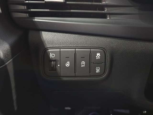 HYUNDAI i20 1.0 T-GDI 6-MT 2WD PRIME BOSE Smart-Key HYUNDAI i20 1.0 T-GDI 6-MT 2WD PRIME BOSE Smart-Key