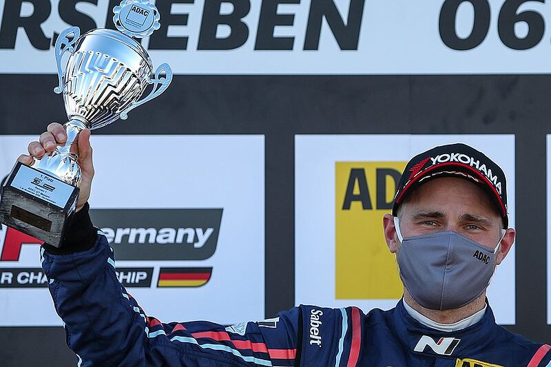 ADAC TCR Germany: Antti Buri gewinnt Titel im Hyundai i30 N TCR